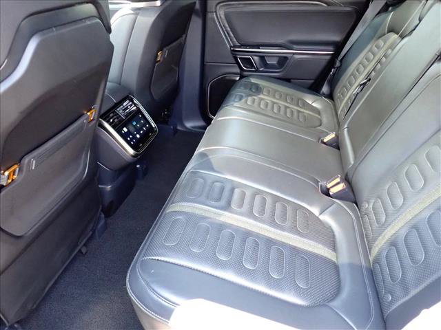 Used 2022 Rivian R1T Adventure AWD/4WD image 9