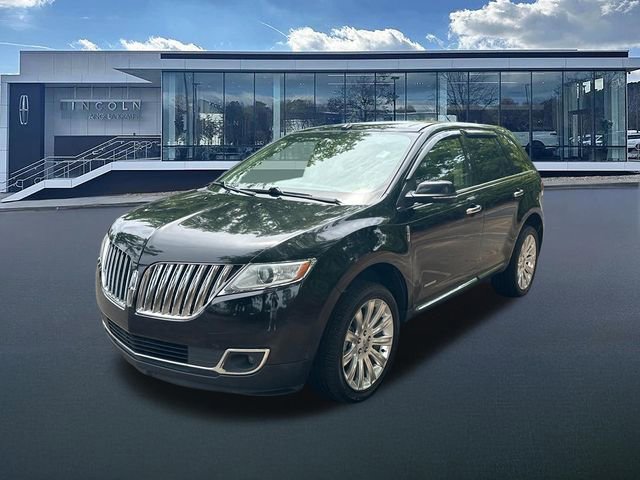Used 2013 Lincoln MKX FWD image 3