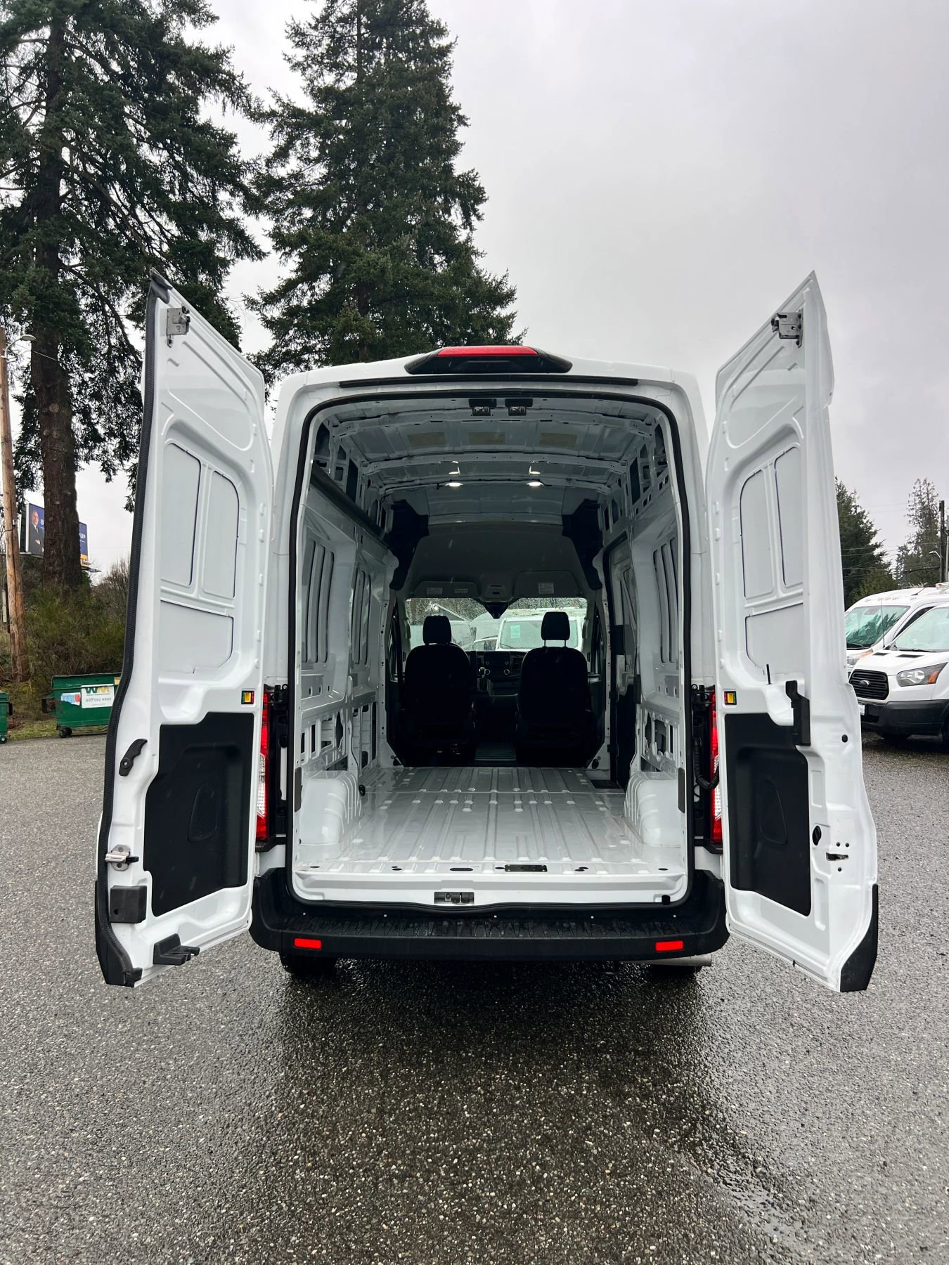 Used 2025 Ford Transit 250 148 High Roof AWD image 17