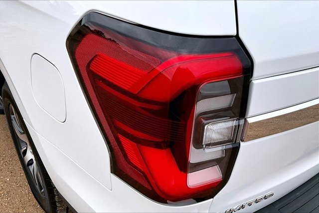 Used 2024 Ford Expedition Limited AWD/4WD image 23