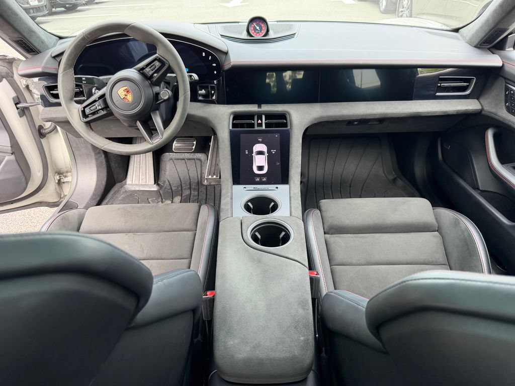 Used 2022 Porsche Taycan GTS AWD/4WD image 17