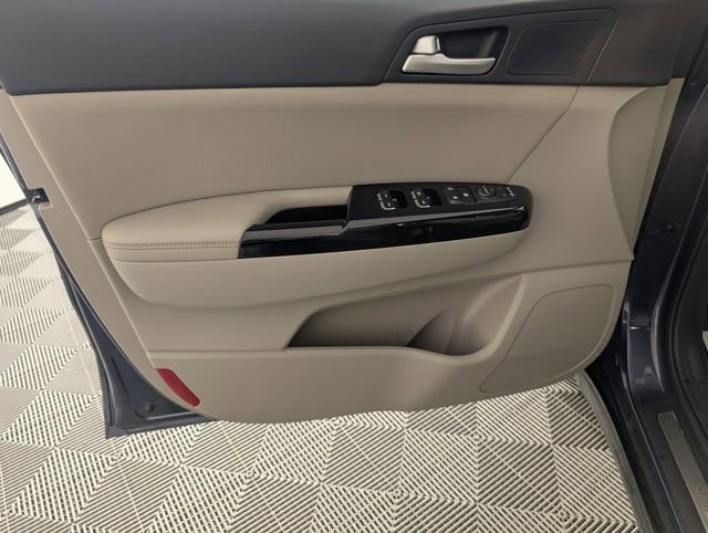 Used 2022 Kia Sportage Nightfall Edition w/ Nightfall Fwd Premium Package image 10