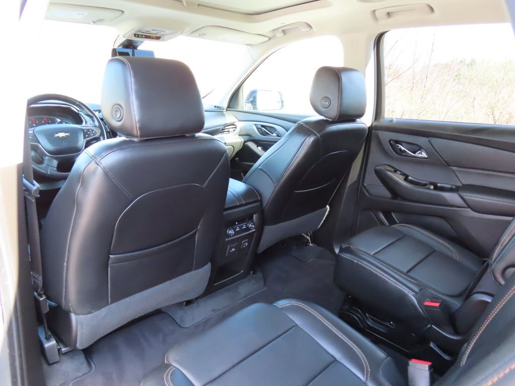 Used 2019 Chevrolet Traverse LT w/ LT Premium Package AWD/4WD image 26