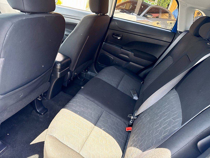 Used 2020 Mitsubishi Outlander Sport ES FWD image 12