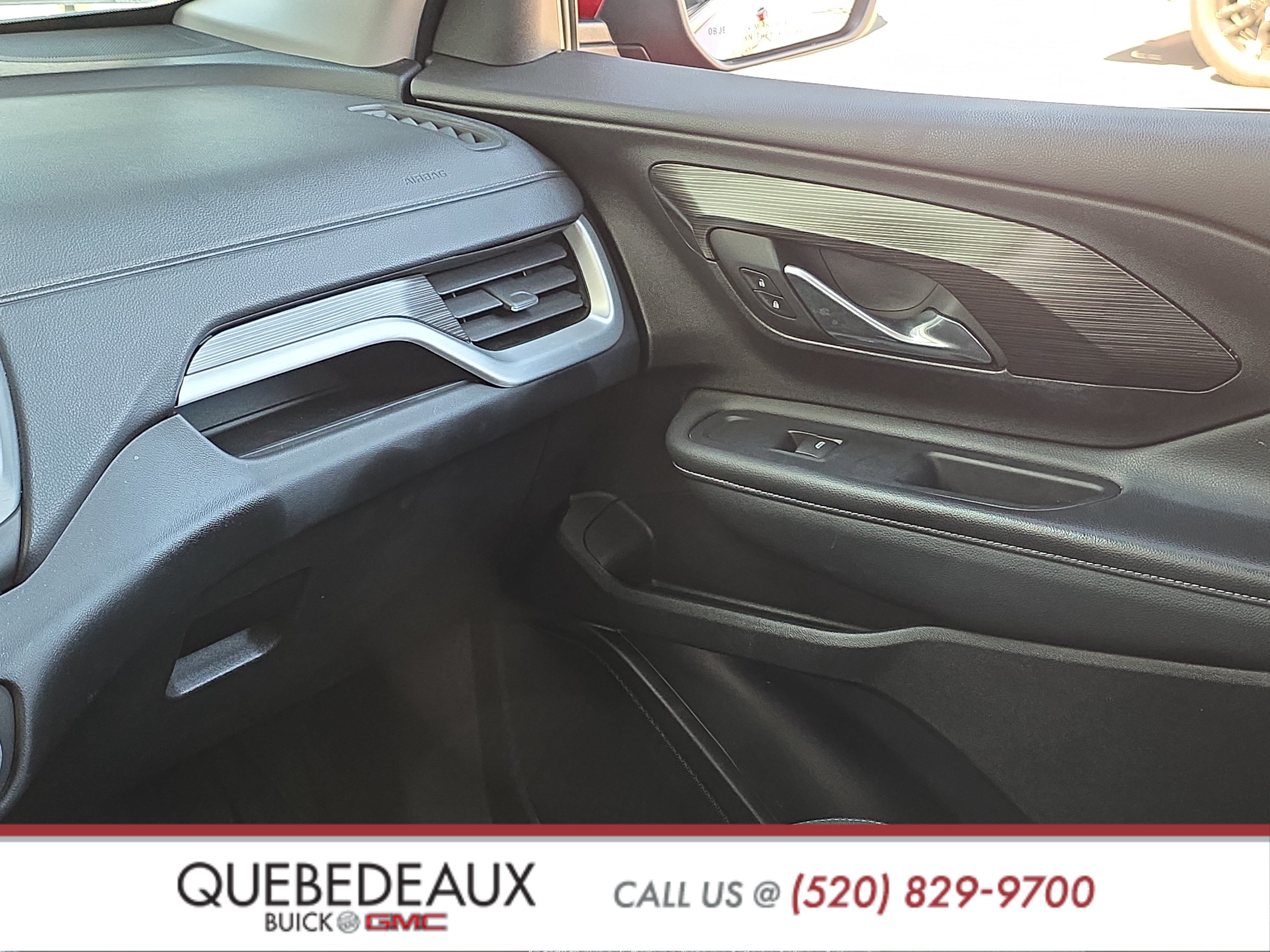 Used 2024 GMC Terrain SLE w/ Driver Convenience Package FWD image 19