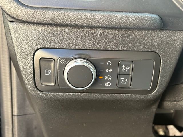 Used 2021 Ford Escape SE image 23