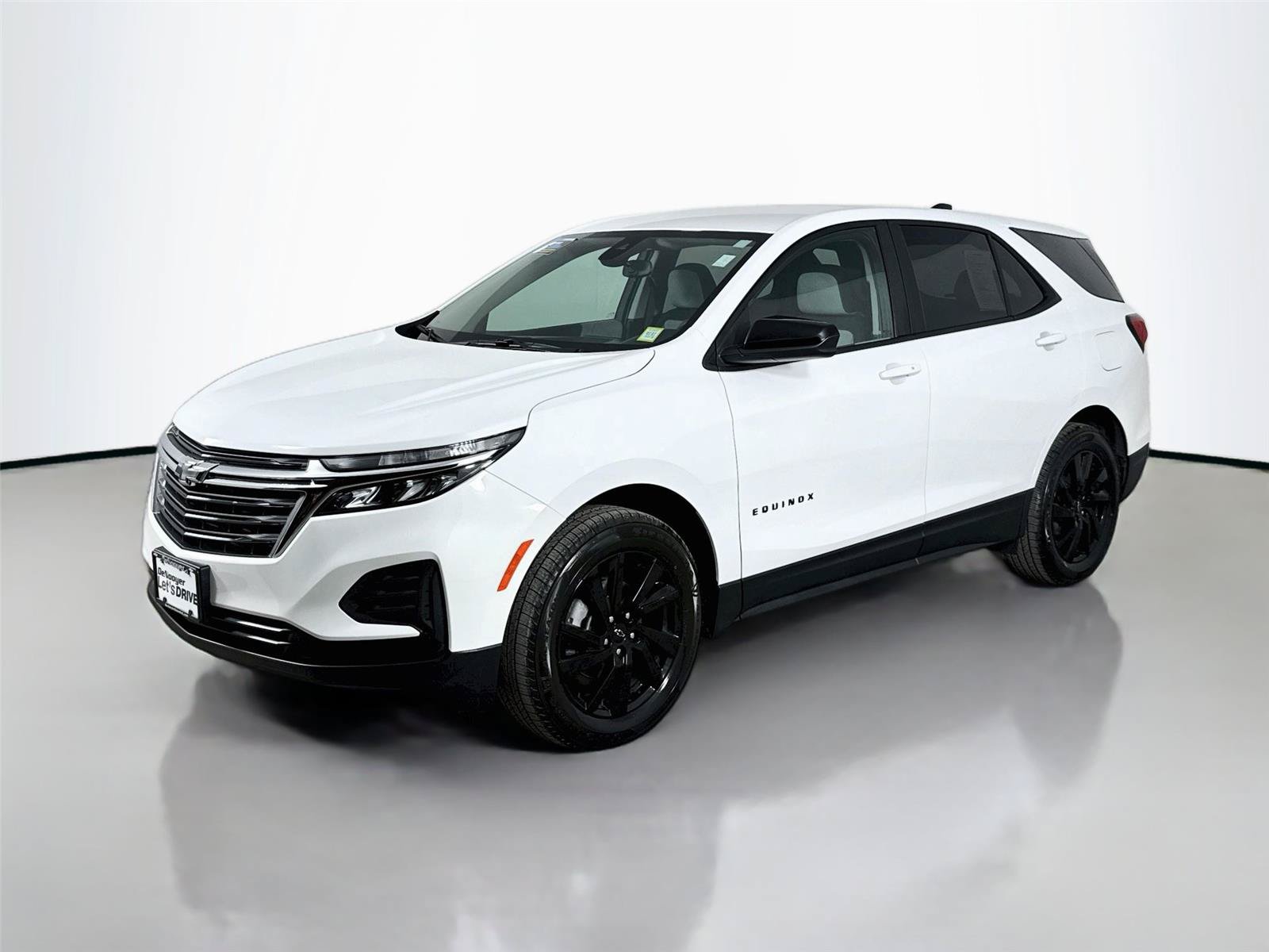 Used 2023 Chevrolet Equinox LS w/ LS Convenience Package AWD/4WD image 5
