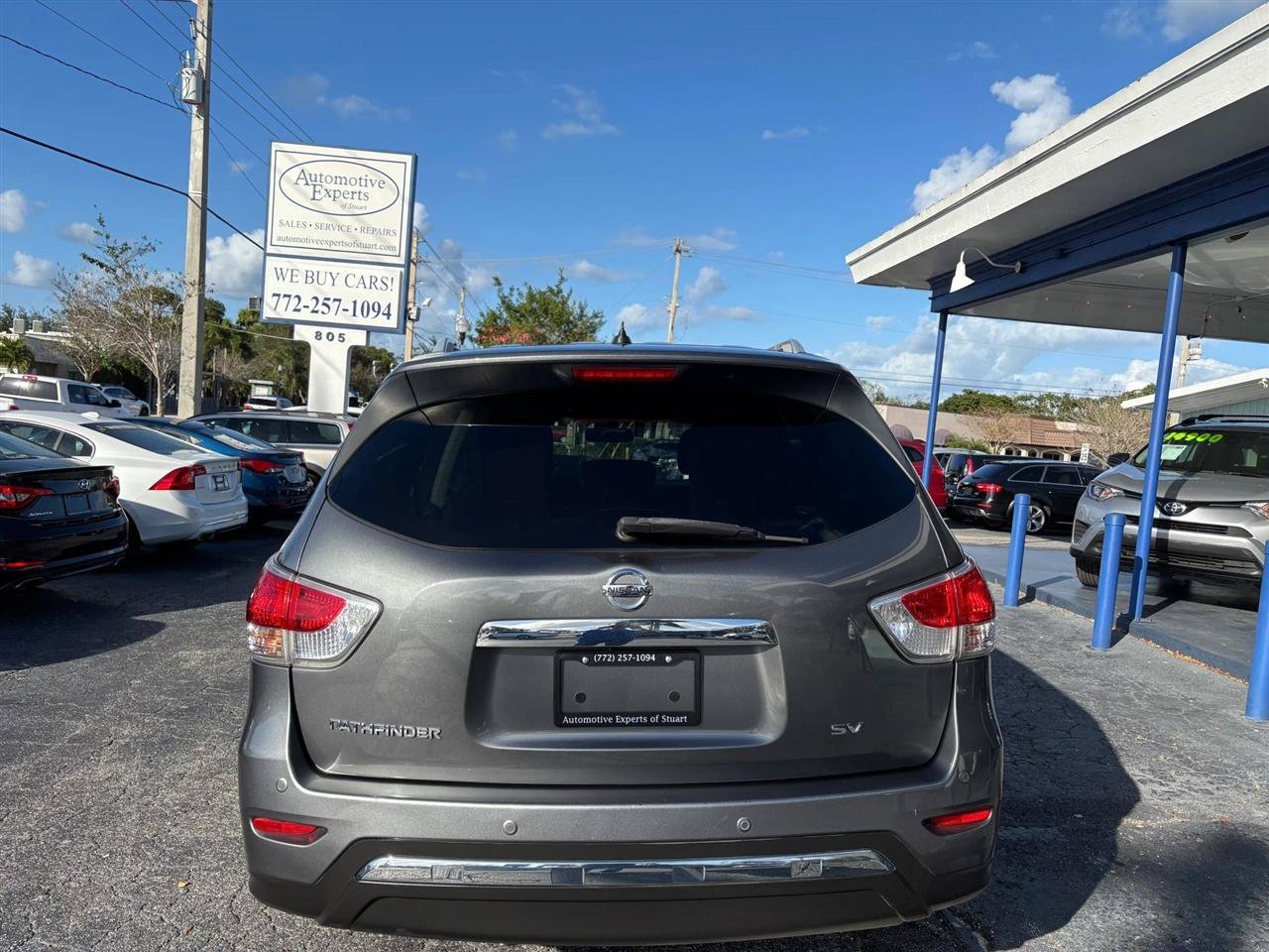 Used 2016 Nissan Pathfinder SV FWD image 4