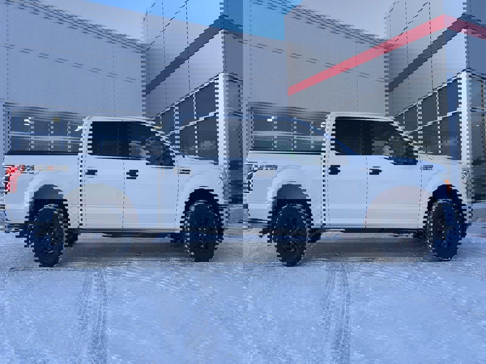 Used 2018 Ford F150 XLT w/ Trailer Tow Package image 20