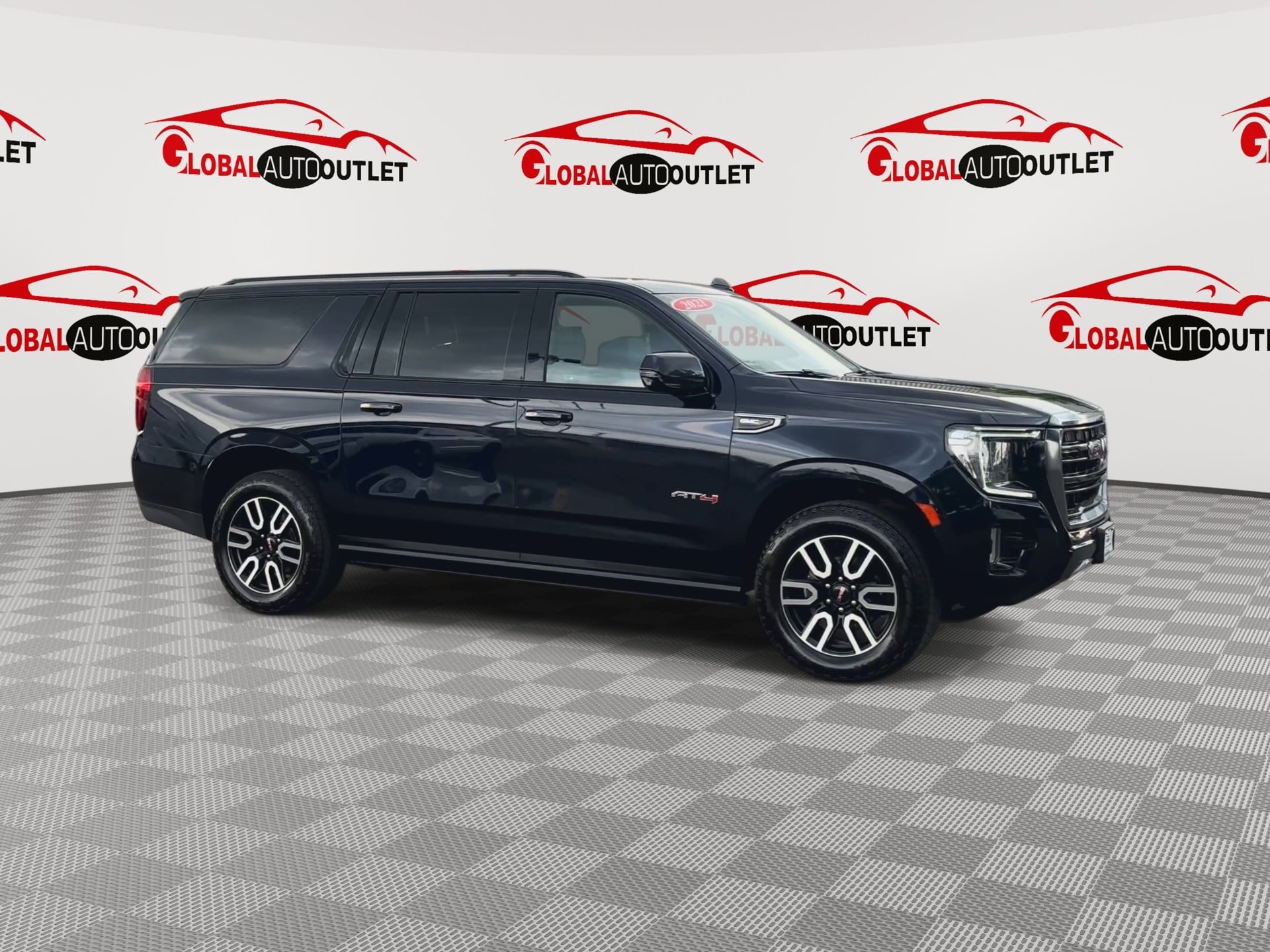 Used 2021 GMC Yukon XL AT4 w/ AT4 Premium Package AWD/4WD image 2