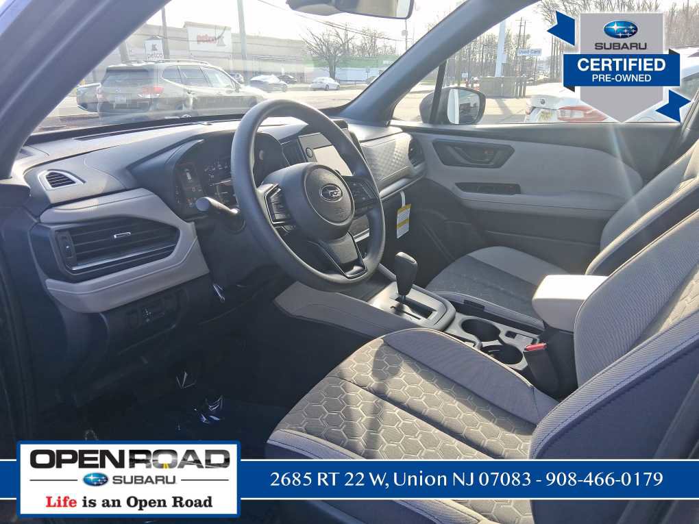 Used 2025 Subaru Forester AWD/4WD image 13
