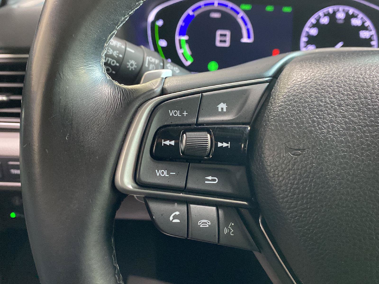 Used 2018 Honda Accord Touring image 31