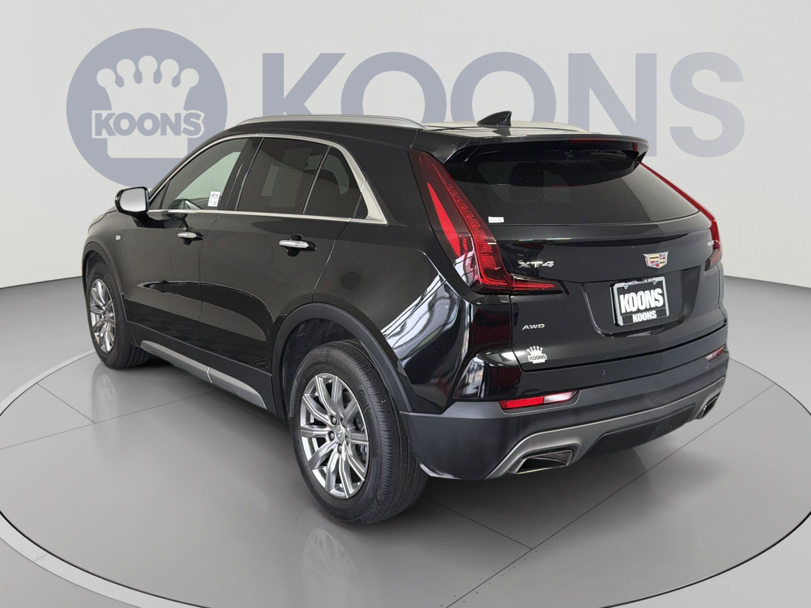 Used 2023 Cadillac XT4 Premium Luxury w/ Technology Package AWD/4WD image 4