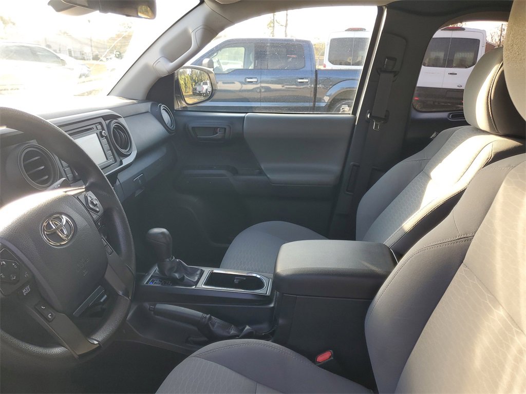 Used 2019 Toyota Tacoma SR5 image 12