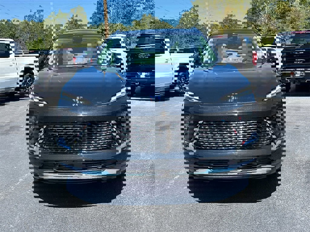 New 2025 Buick Envision Avenir image 3