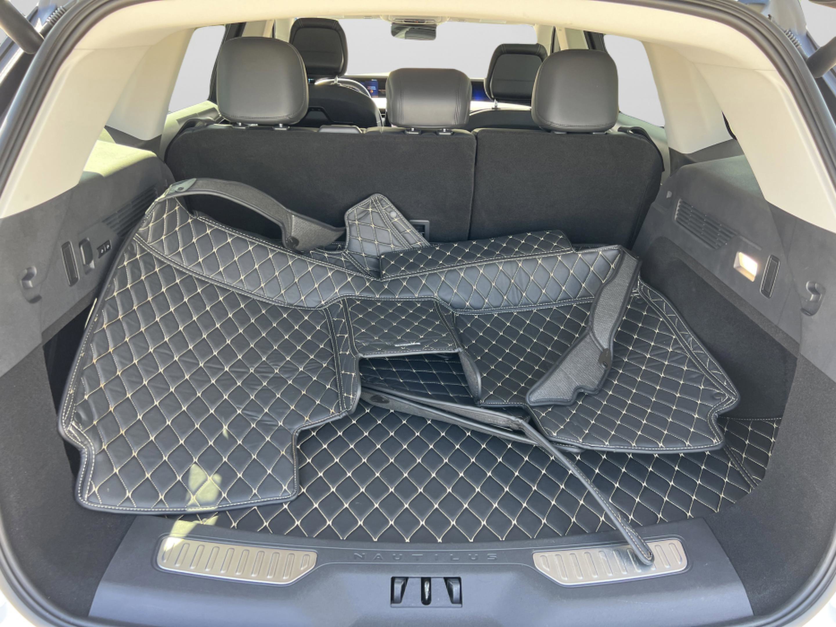 Used 2024 Lincoln Nautilus Reserve w/ Equipment Group 202A image 29