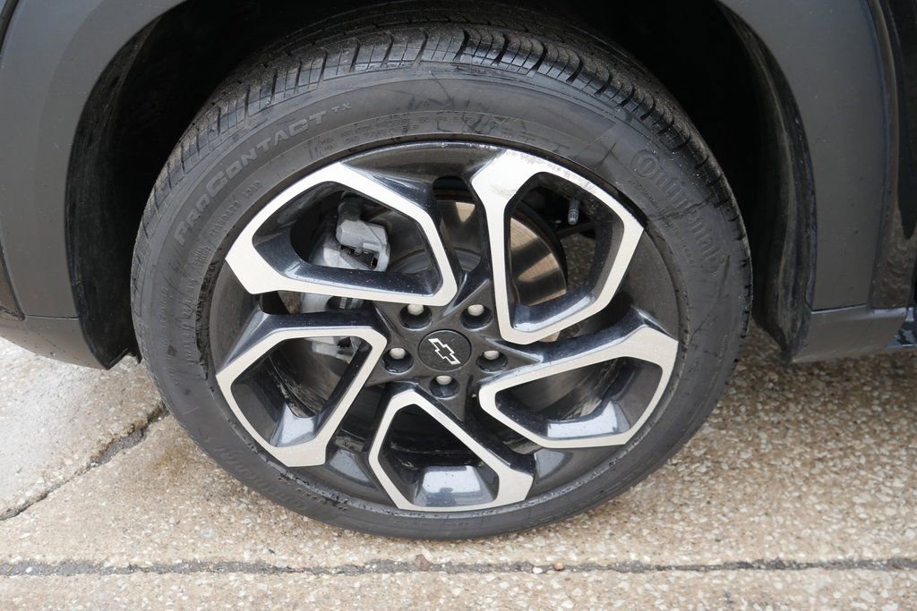 Used 2025 Chevrolet Trax RS image 30