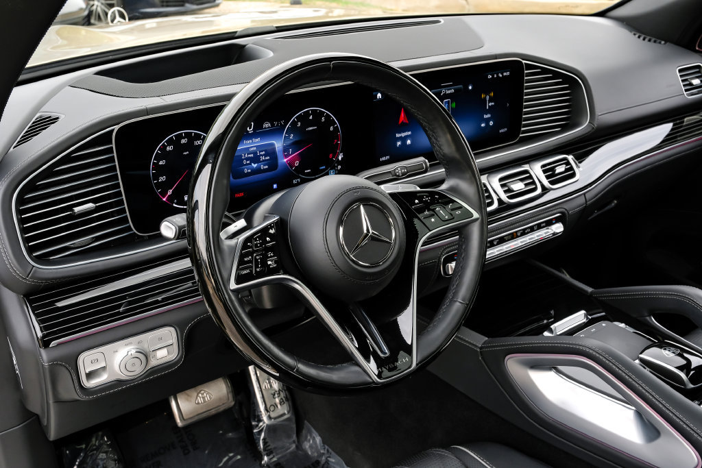 Used 2024 Mercedes-Benz Maybach GLS 600 4MATIC image 12