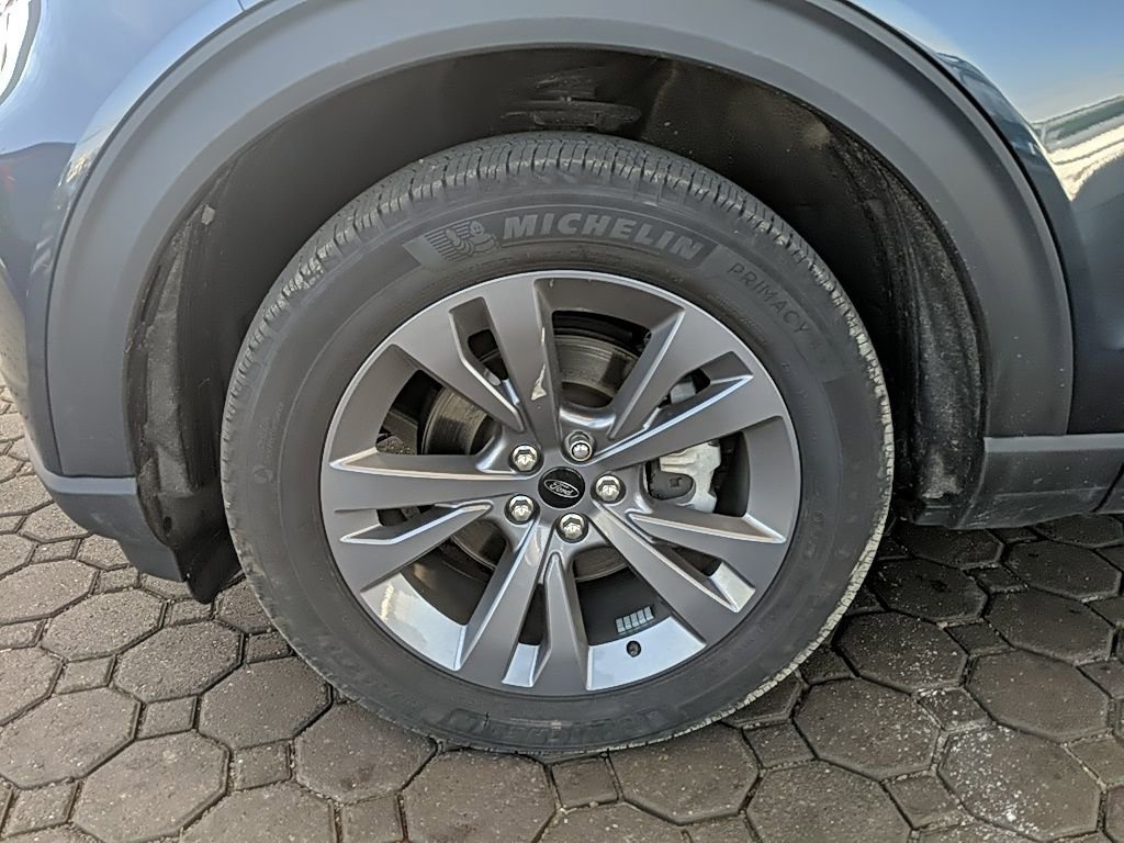 Used 2023 Ford Explorer XLT w/ Equipment Group 202A image 12