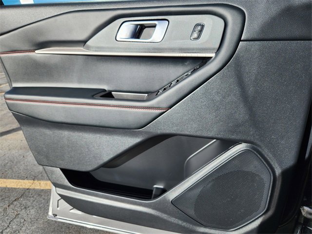 Used 2025 Ford Explorer ST-Line w/ ST-Line Street Pack image 19