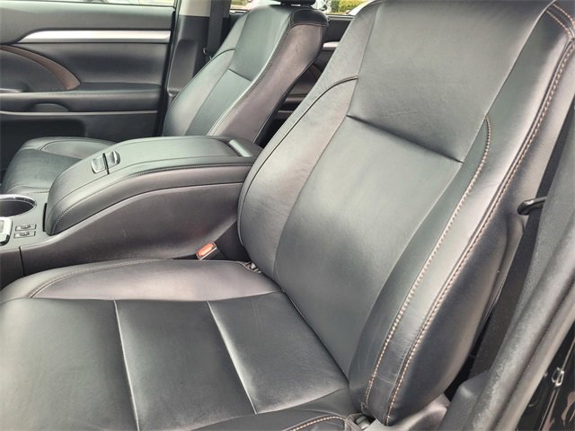 Used 2019 Toyota Highlander XLE image 13