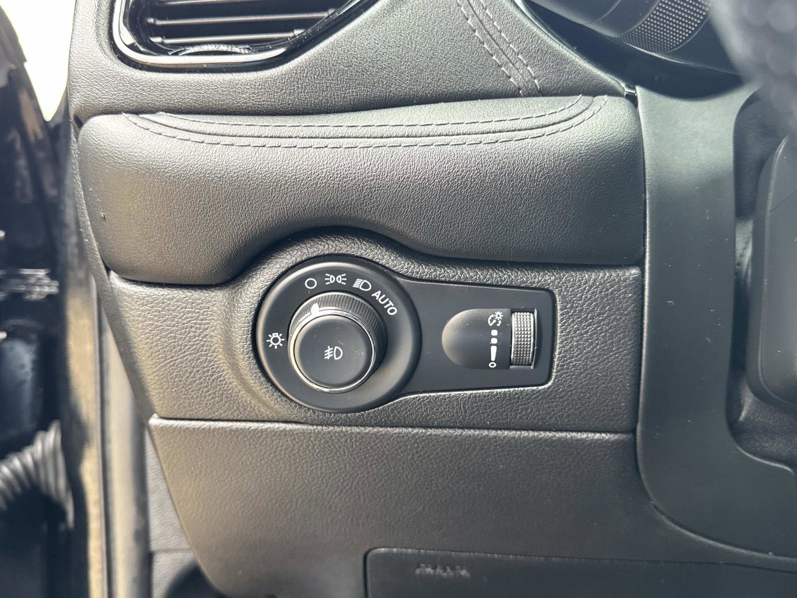 Certified 2021 Dodge Durango Citadel w/ Premium Entertainment Group image 21