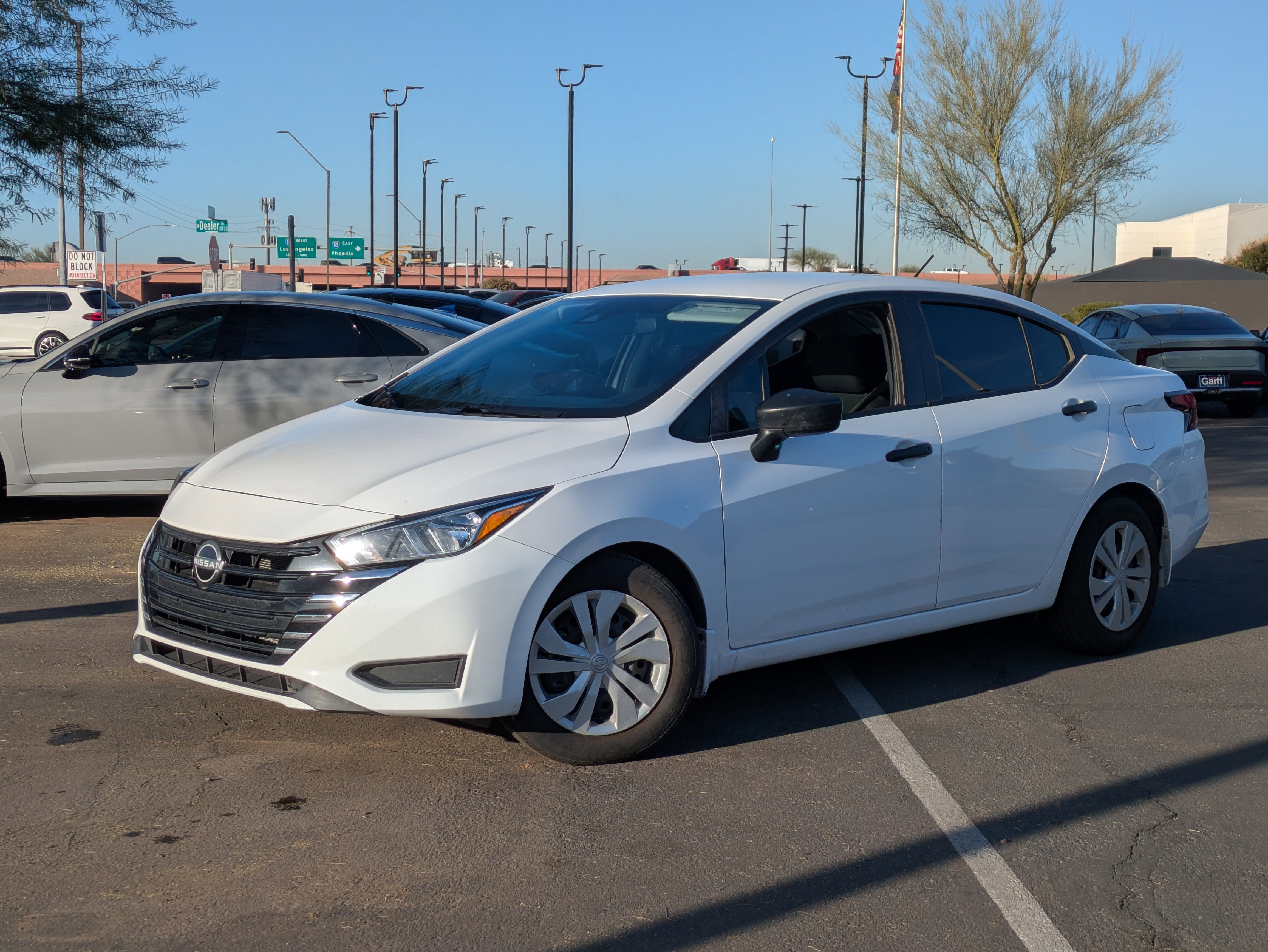 Used 2024 Nissan Versa S w/ Trunk Package image 31
