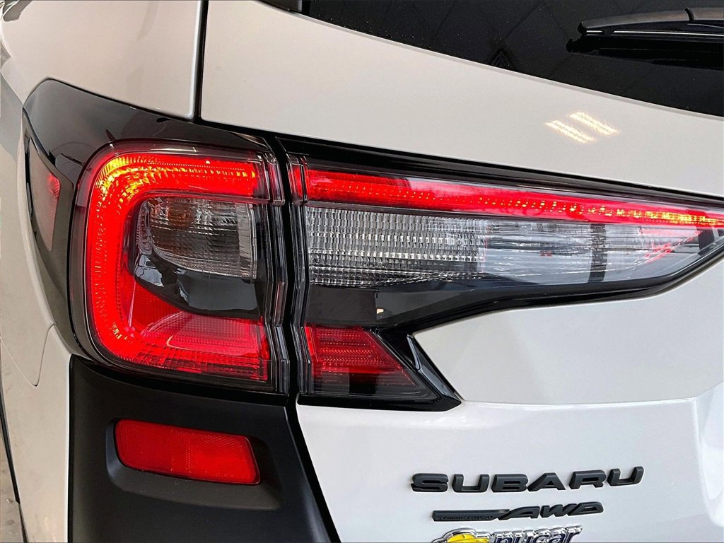 Used 2022 Subaru Outback Wilderness image 32