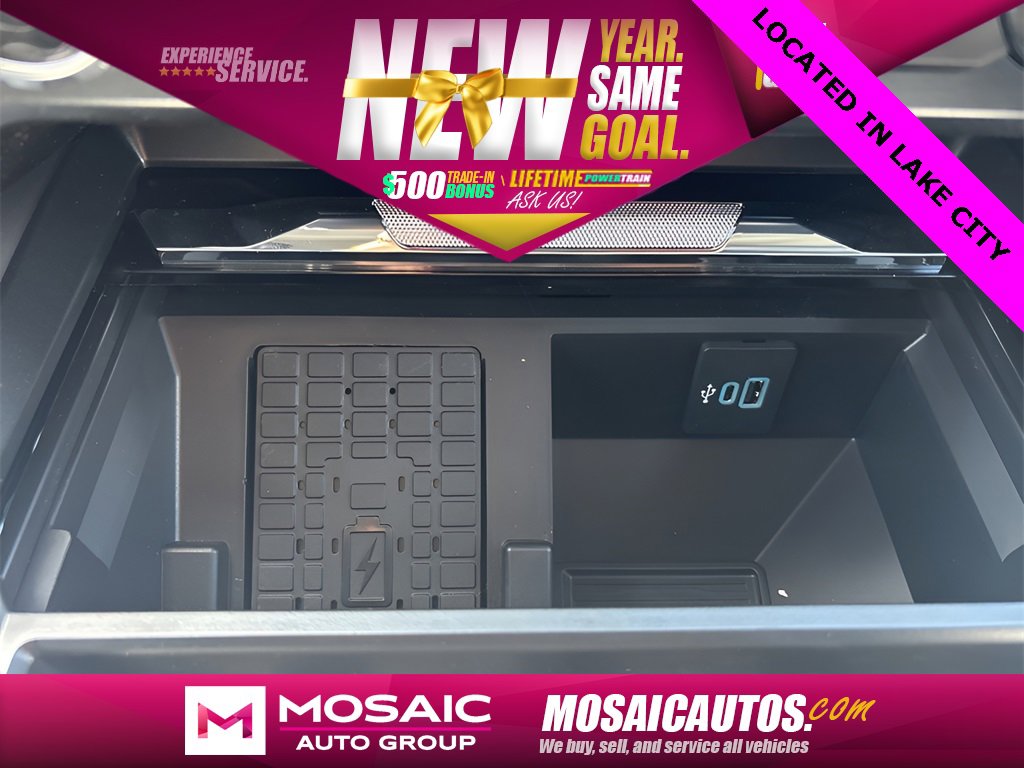 New 2025 Ford F350 Lariat w/ Lariat Ultimate Package image 18