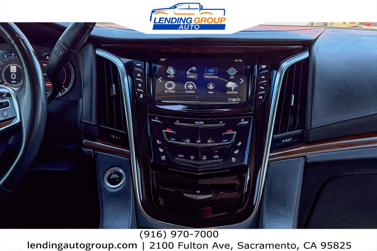 Used 2017 Cadillac Escalade Premium Luxury AWD/4WD image 11