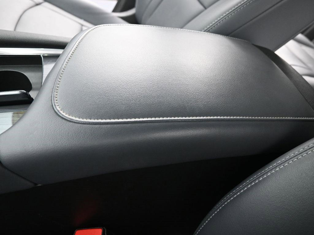 Used 2024 Buick Enclave Premium image 42