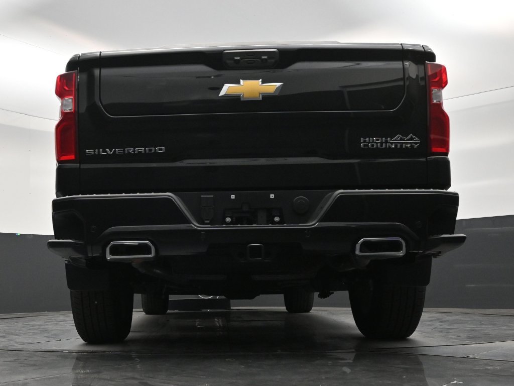 Used 2026 Chevrolet Silverado 1500 High Country w/ Technology Package RWD image 23