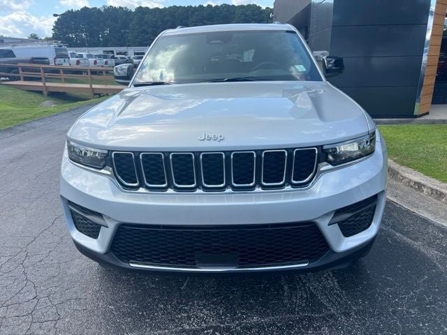 New 2026 Jeep Grand Cherokee Laredo X AWD/4WD image 3