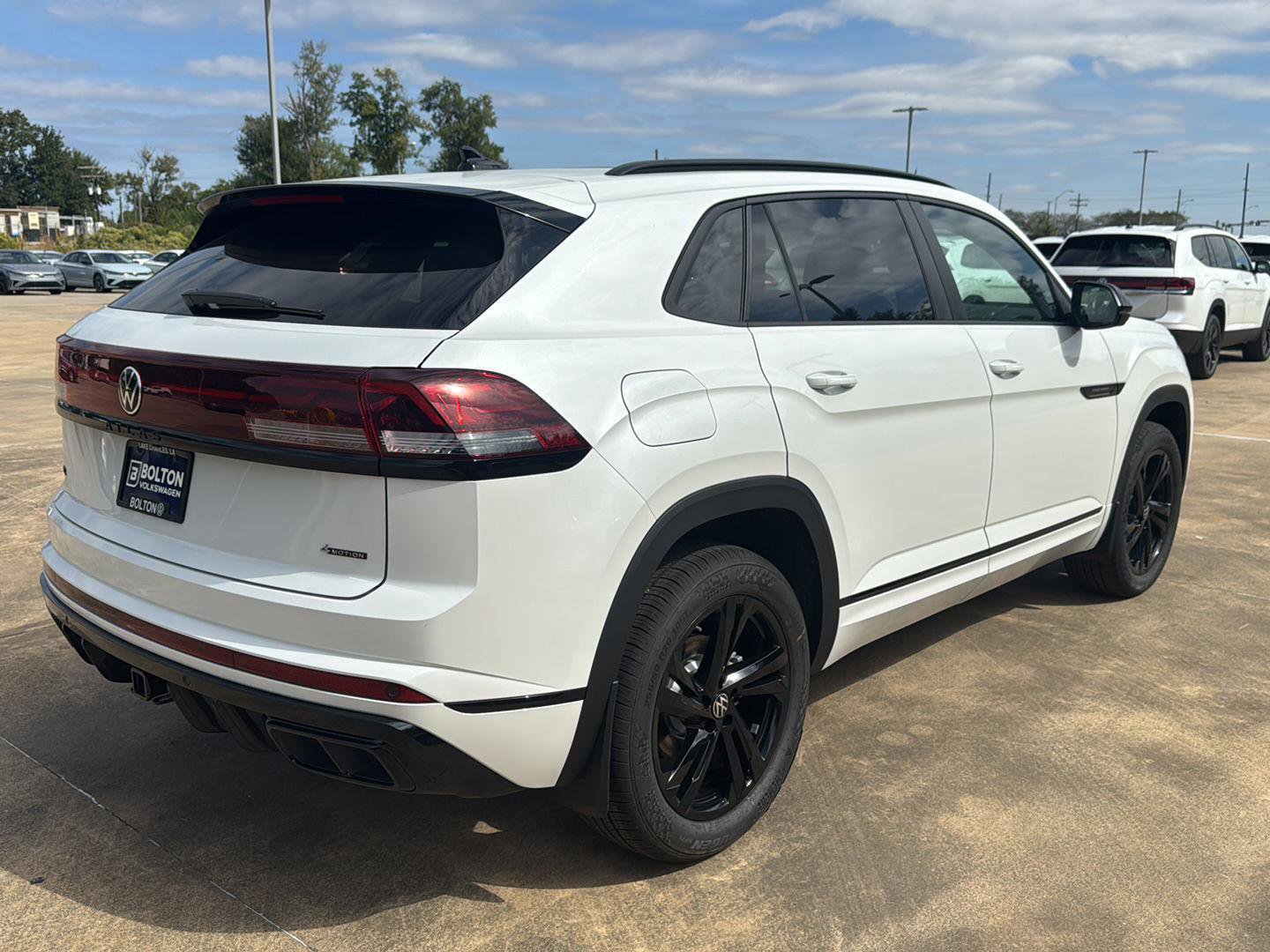 New 2026 Volkswagen Atlas Cross Sport SEL R-Line image 5
