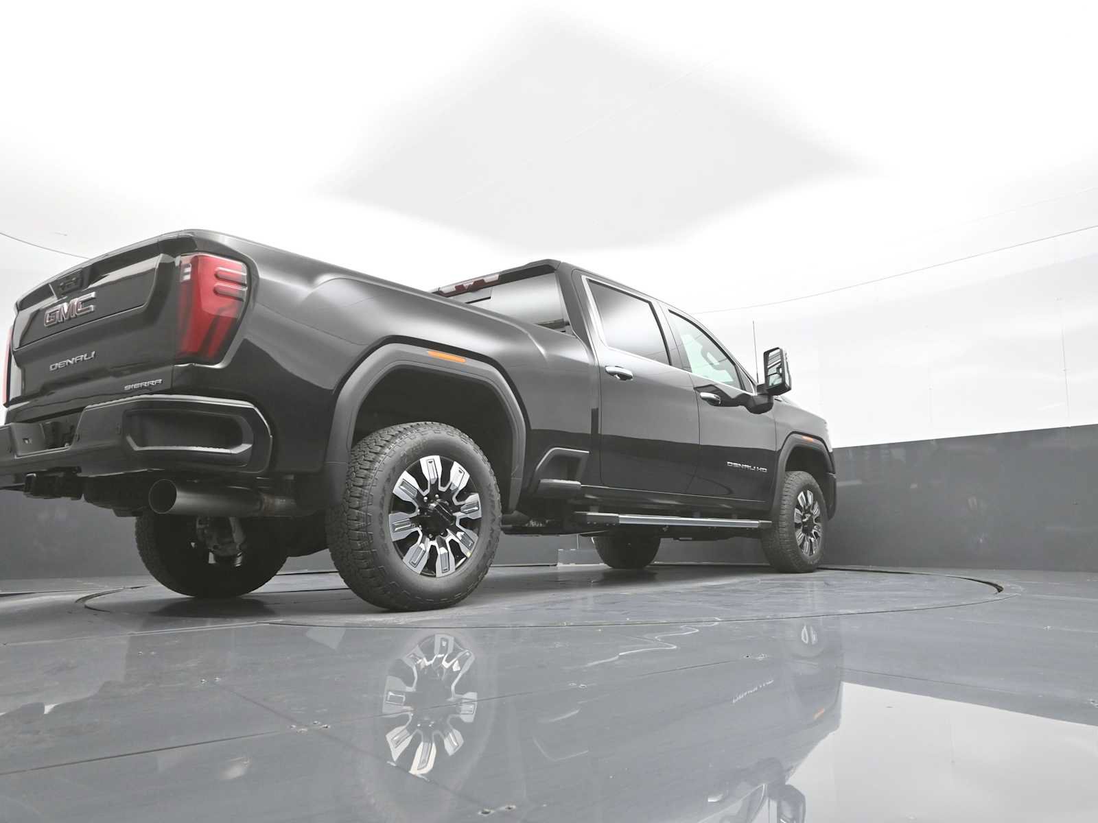 New 2026 GMC Sierra 2500 Denali w/ Technology Package AWD/4WD image 38
