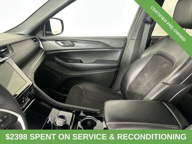 Used 2023 Jeep Grand Cherokee L Laredo AWD/4WD image 22