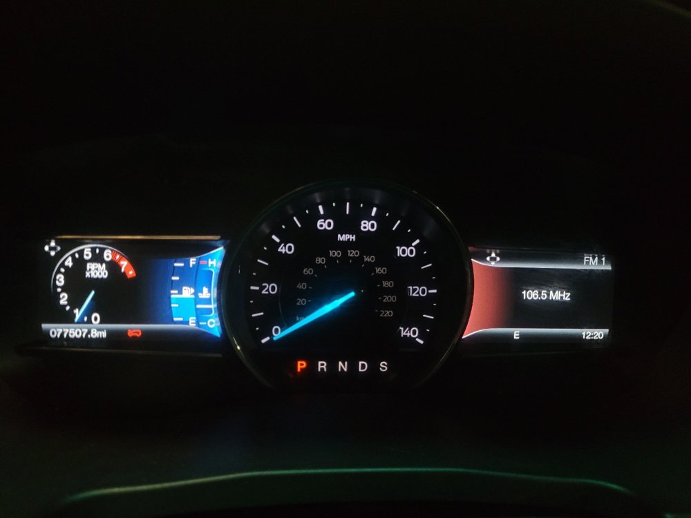 Used 2016 Ford Explorer XLT w/ Equipment Group 202A AWD/4WD image 23