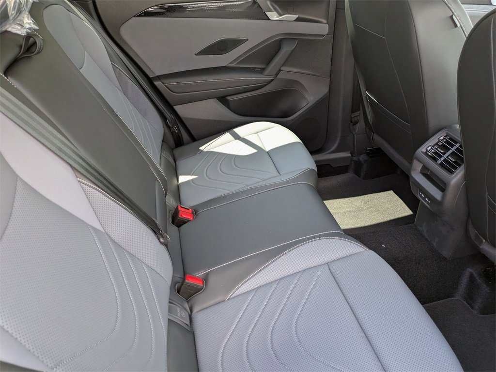 New 2025 Volkswagen Tiguan SE R-Line image 30