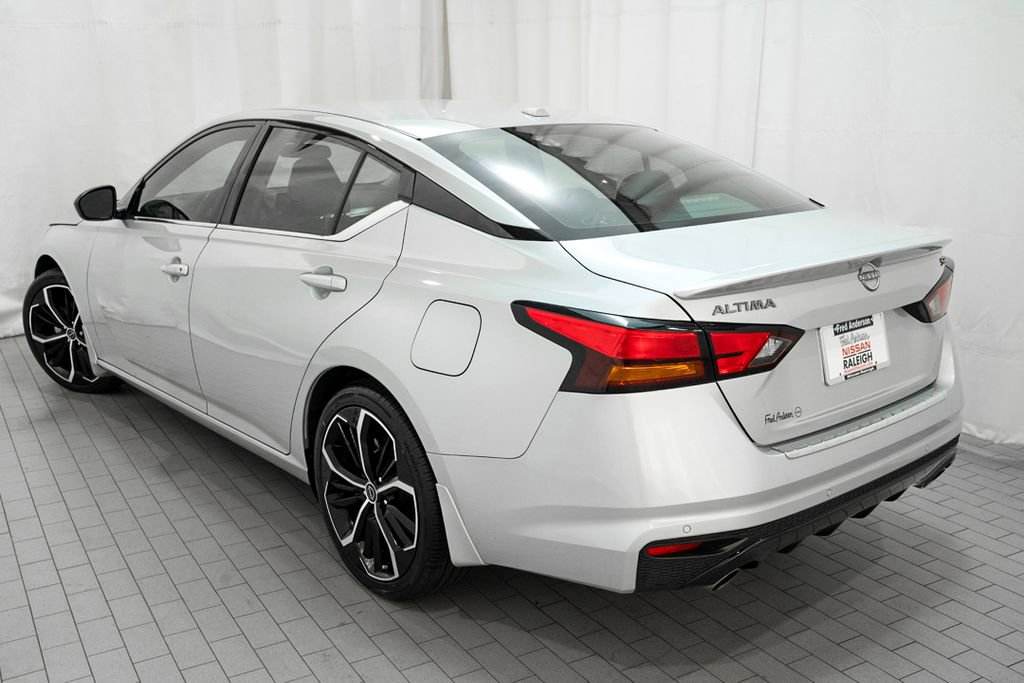 Certified 2023 Nissan Altima 2.5 SR FWD image 3