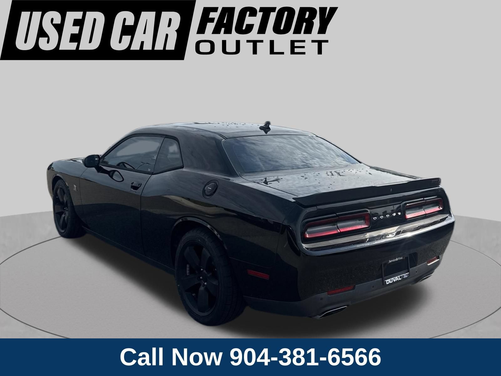 Used 2015 Dodge Challenger R/T Scat Pack w/ Leather Interior Group RWD image 4