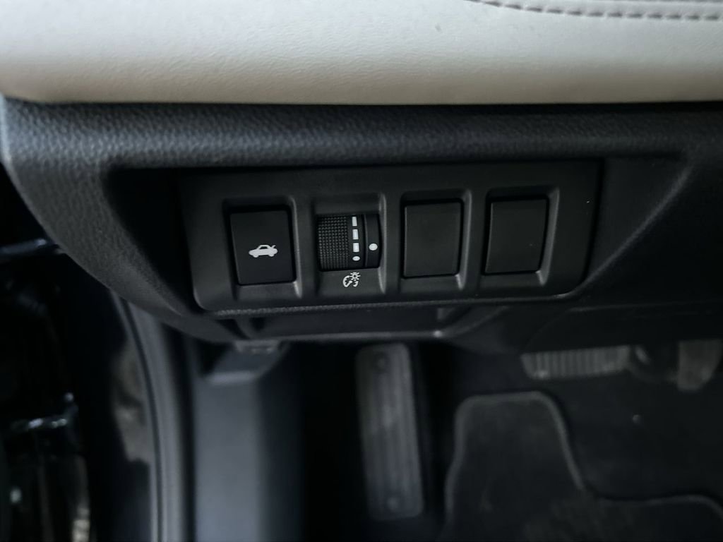 Certified 2023 Subaru Legacy Limited image 17