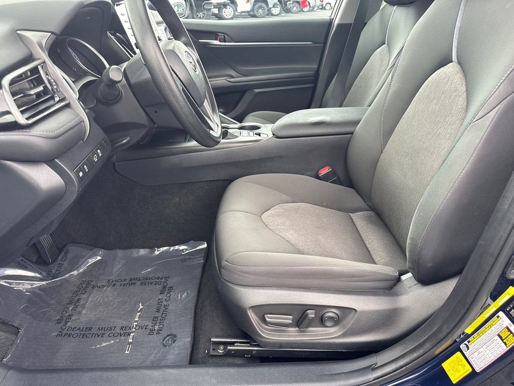 Used 2022 Toyota Camry LE FWD image 10