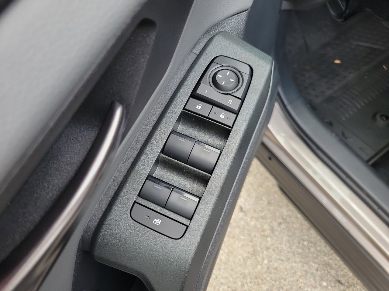 New 2026 Toyota RAV4 SE AWD/4WD image 15