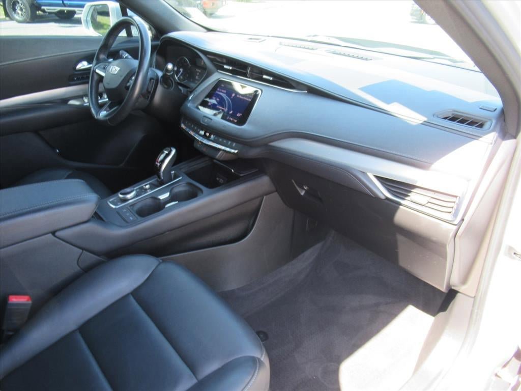 Used 2020 Cadillac XT4 Premium Luxury FWD image 11