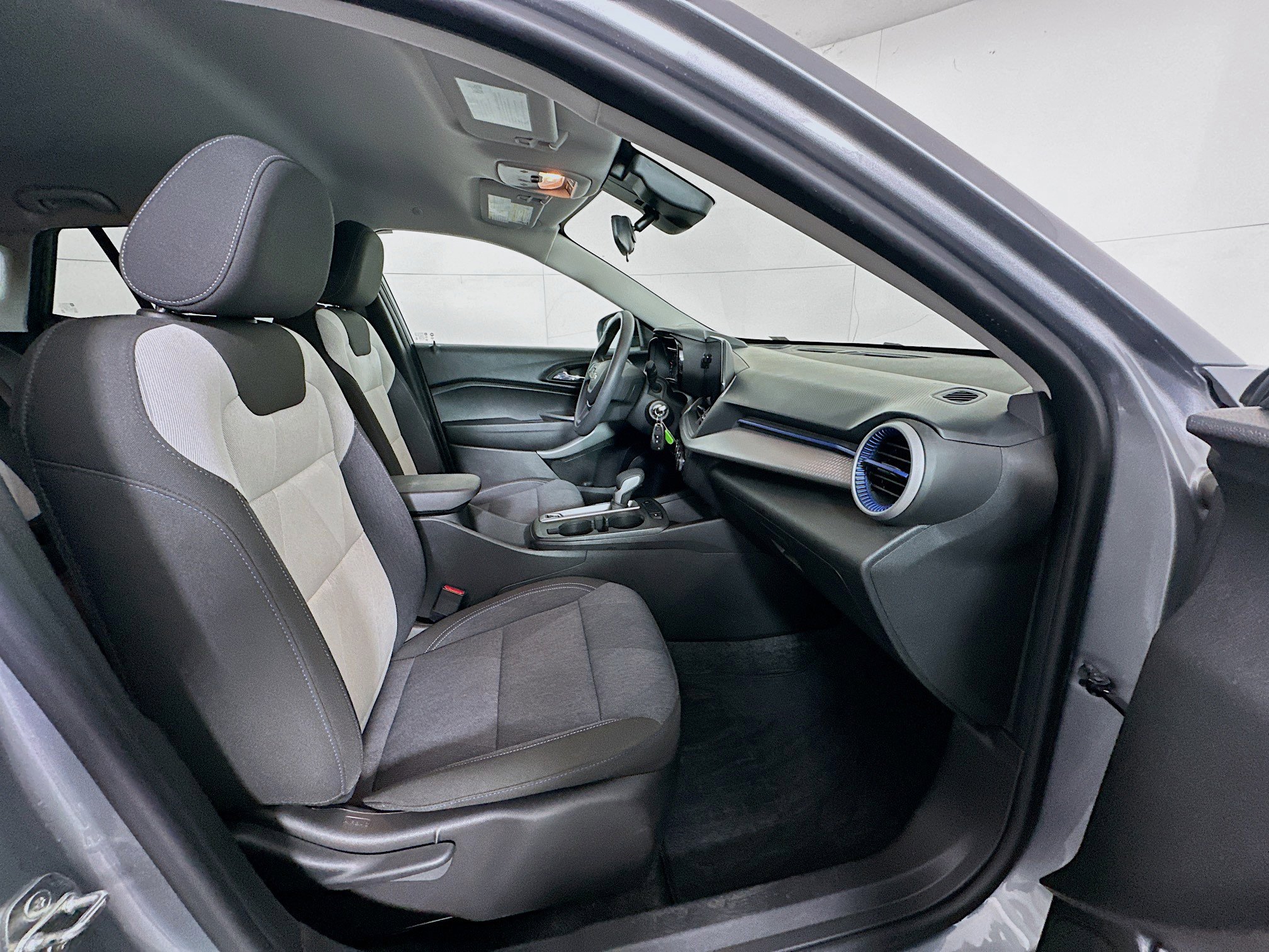 Used 2024 Chevrolet Trax LS w/ Driver Confidence Package image 30