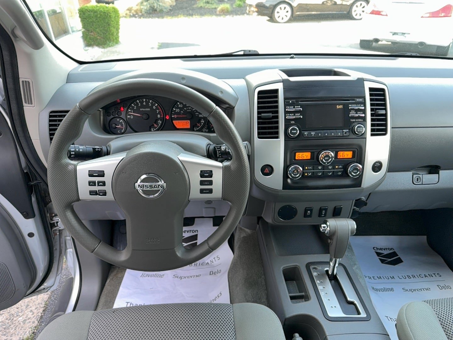 Used 2013 Nissan Frontier SV w/ SV Value Truck Pkg RWD image 7