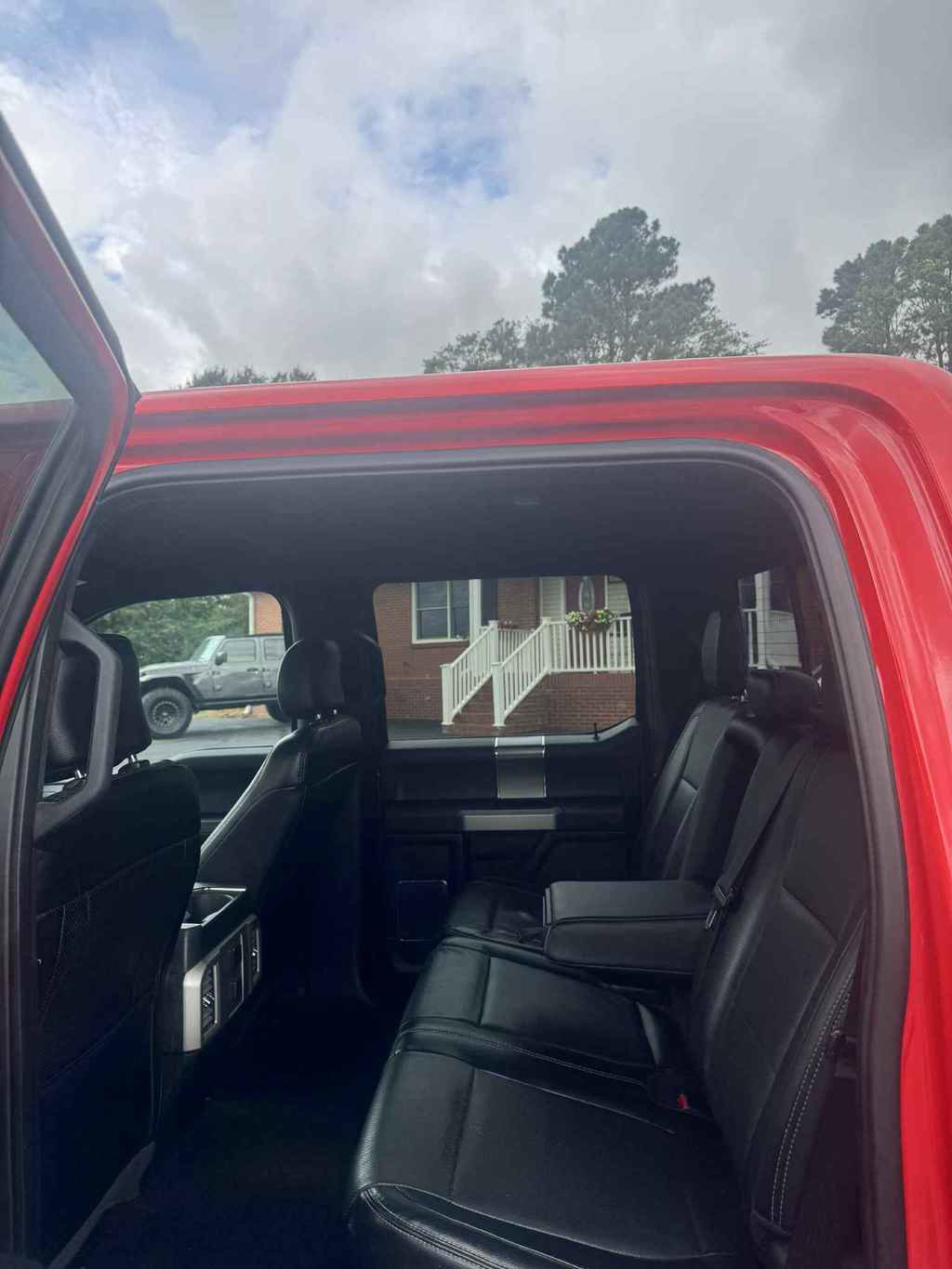 Used 2016 Ford F150 Lariat image 10