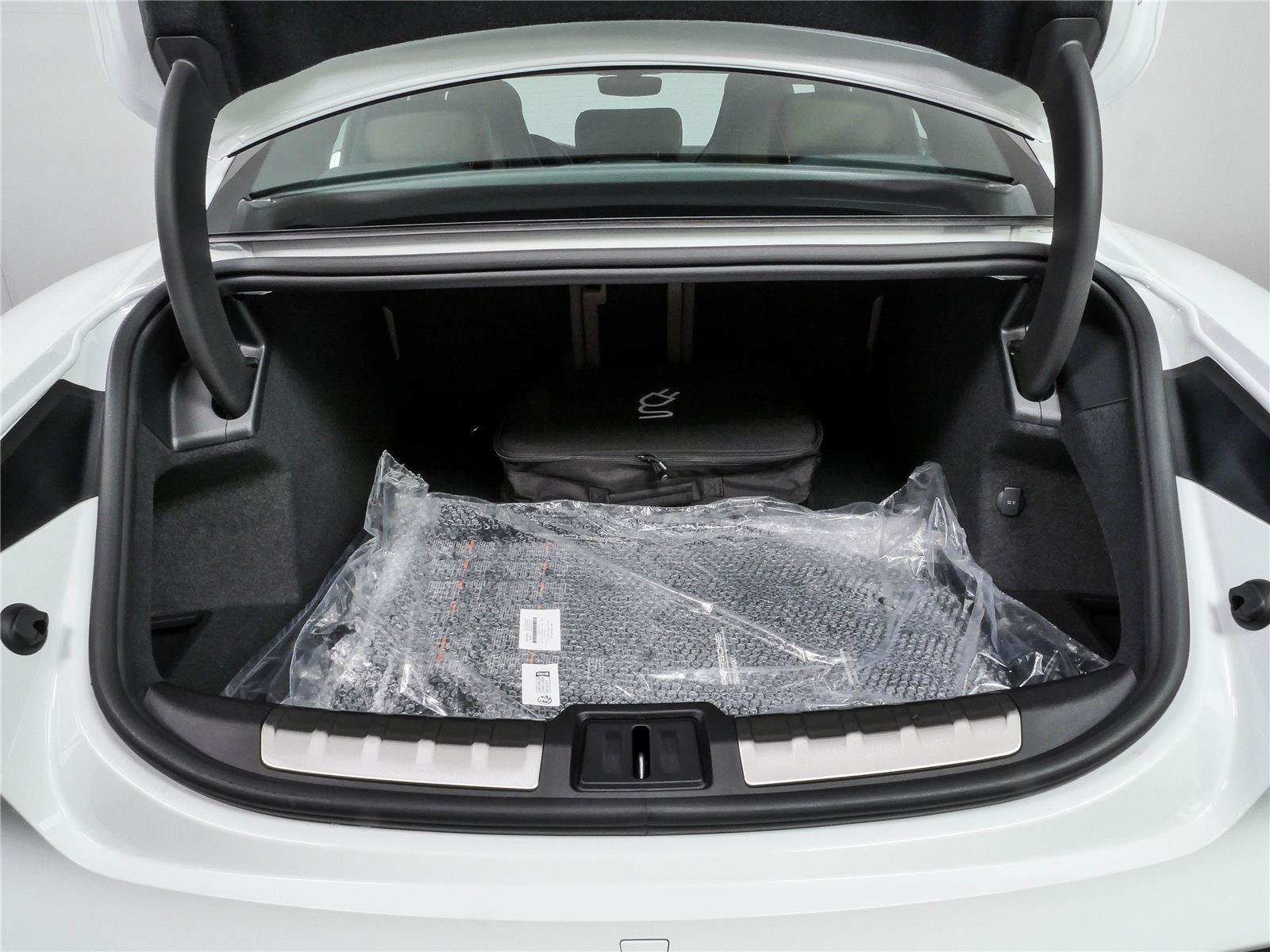 New 2026 Porsche Taycan AWD/4WD image 32