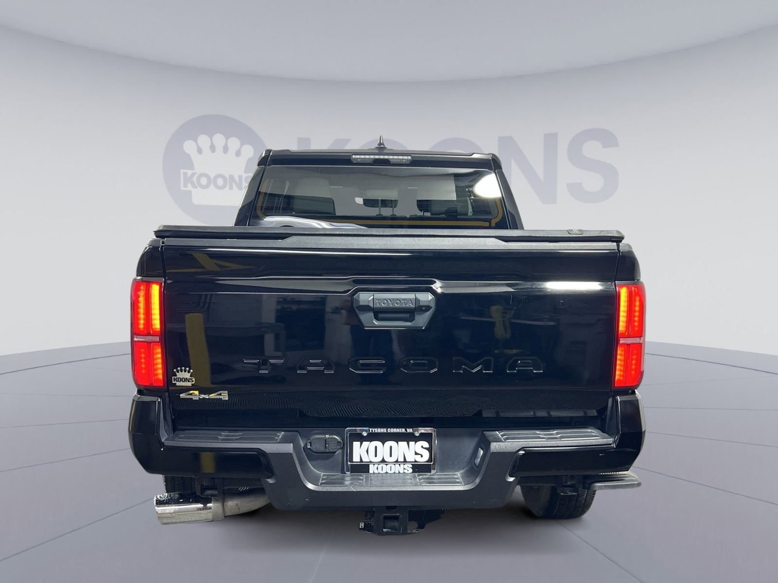 Used 2024 Toyota Tacoma SR5 AWD/4WD image 10