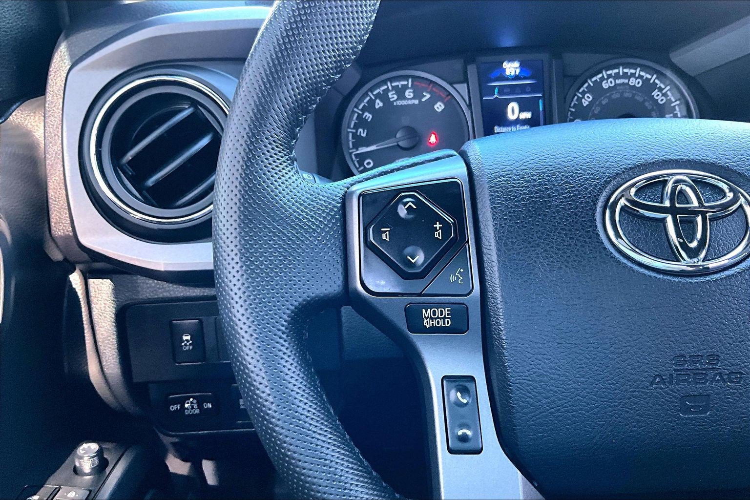 Used 2023 Toyota Tacoma TRD Sport AWD/4WD image 19